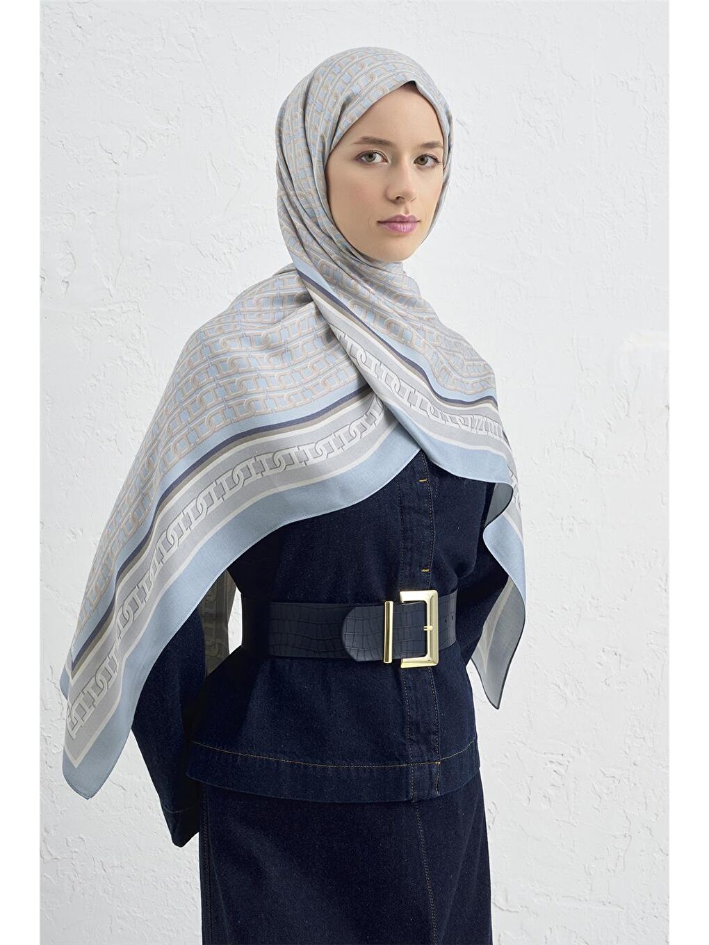 Mavi İpek Monogram Şal 06