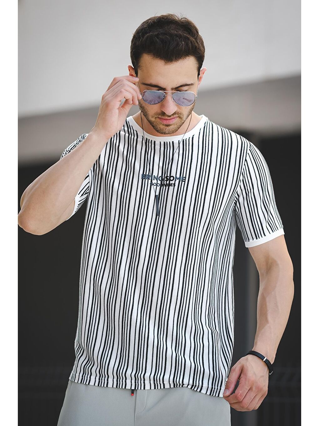 Siyah Bring Some Baskılı Çizgili Slim Fit Likralı Erkek Tişört-1