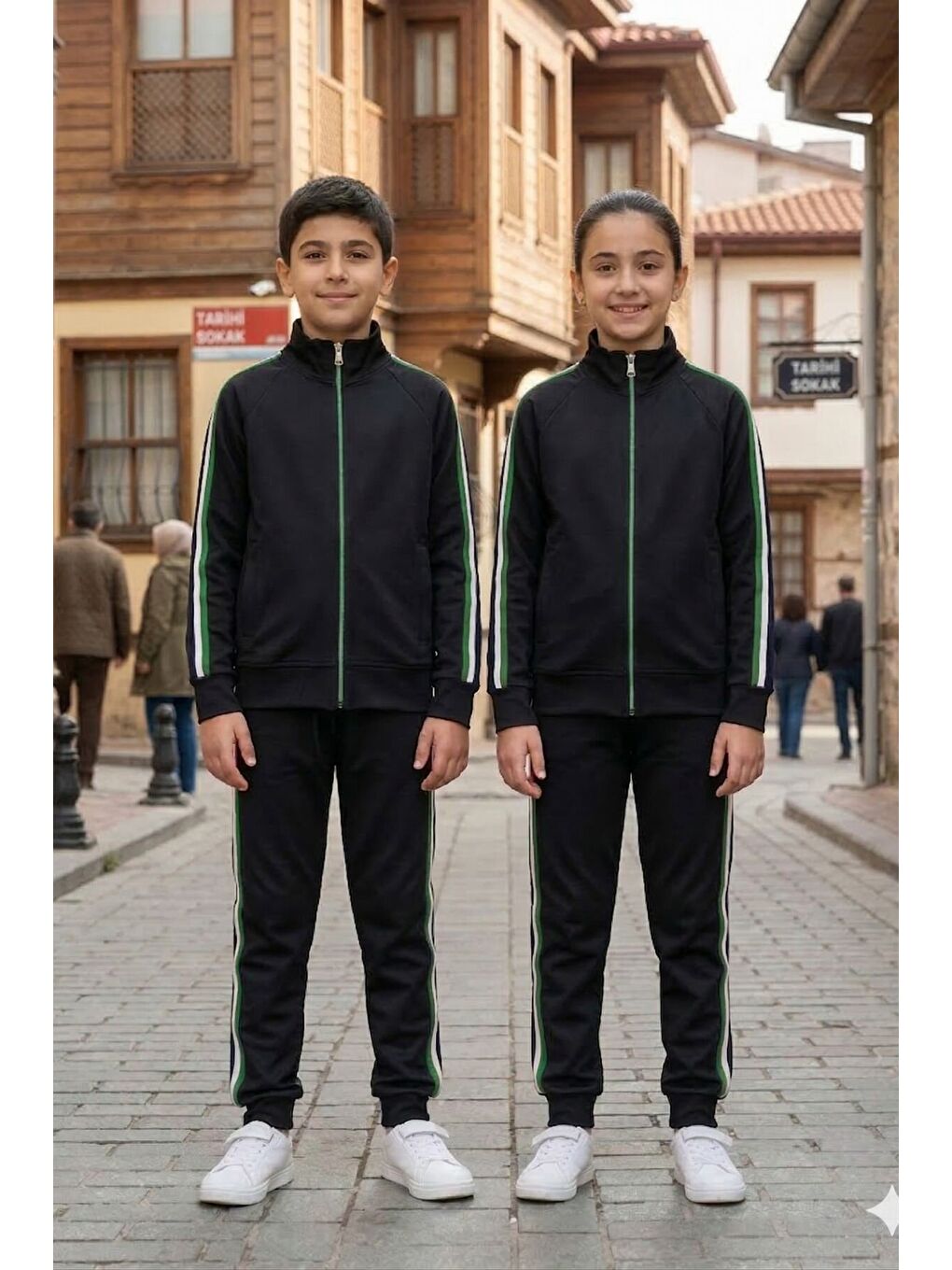 Siyah Unisex Çocuk Dik Yaka Üç Şeritli Şardonlu Dalgıç Eşofman Takımı-2