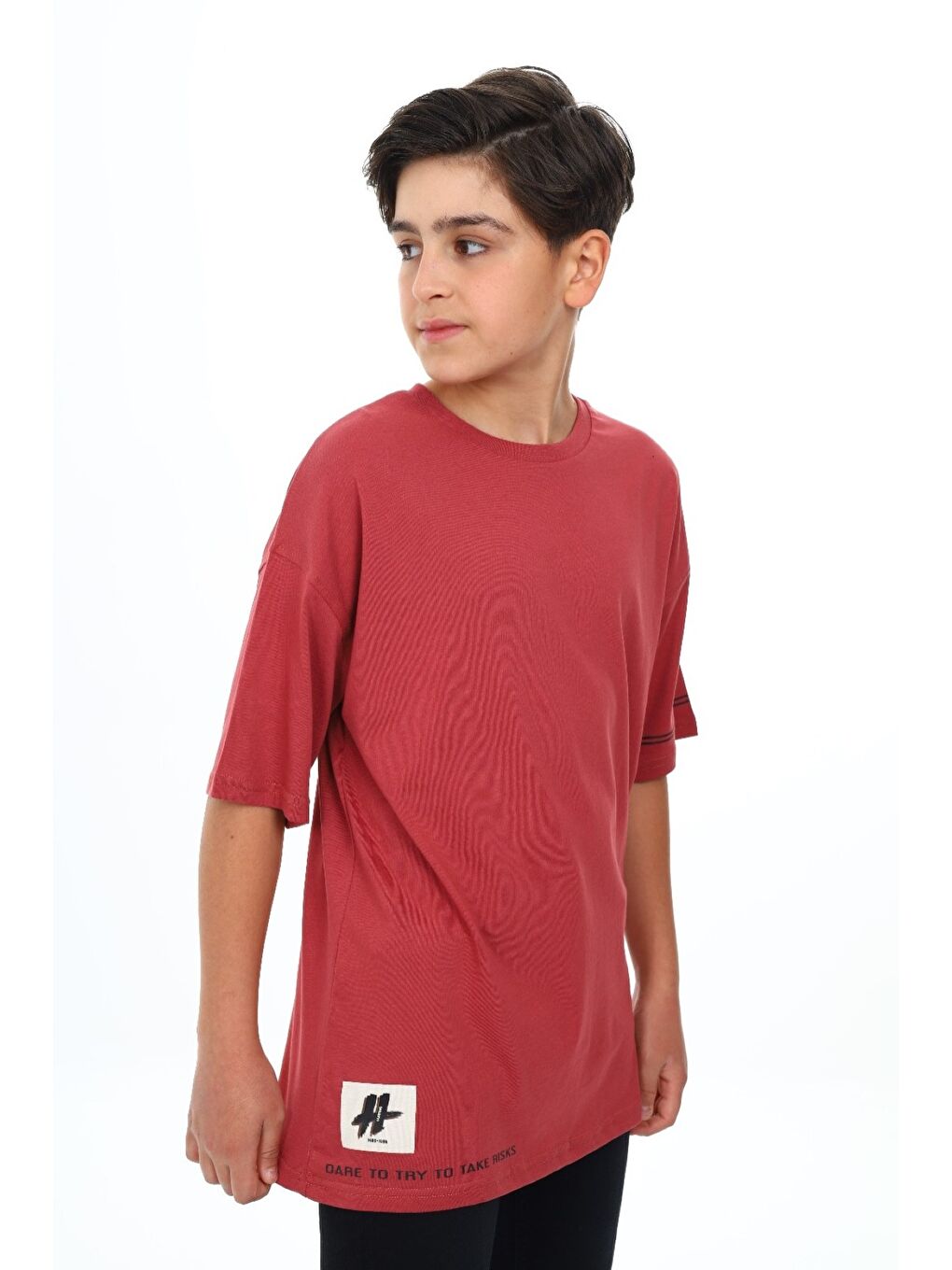 Kahverengi Erkek Çocuk Bisiklet Yaka Düşük Omuz Kısa Kollu Arma Detaylı  Baskılı Tişört  24498-1