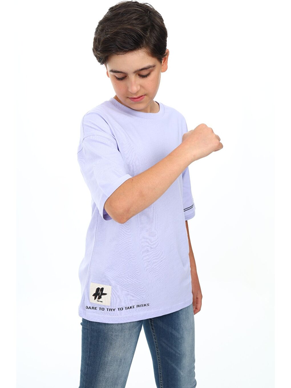 Lila Erkek Çocuk Bisiklet Yaka Düşük Omuz Kısa Kollu Arma Detaylı  Baskılı Tişört  24498-1