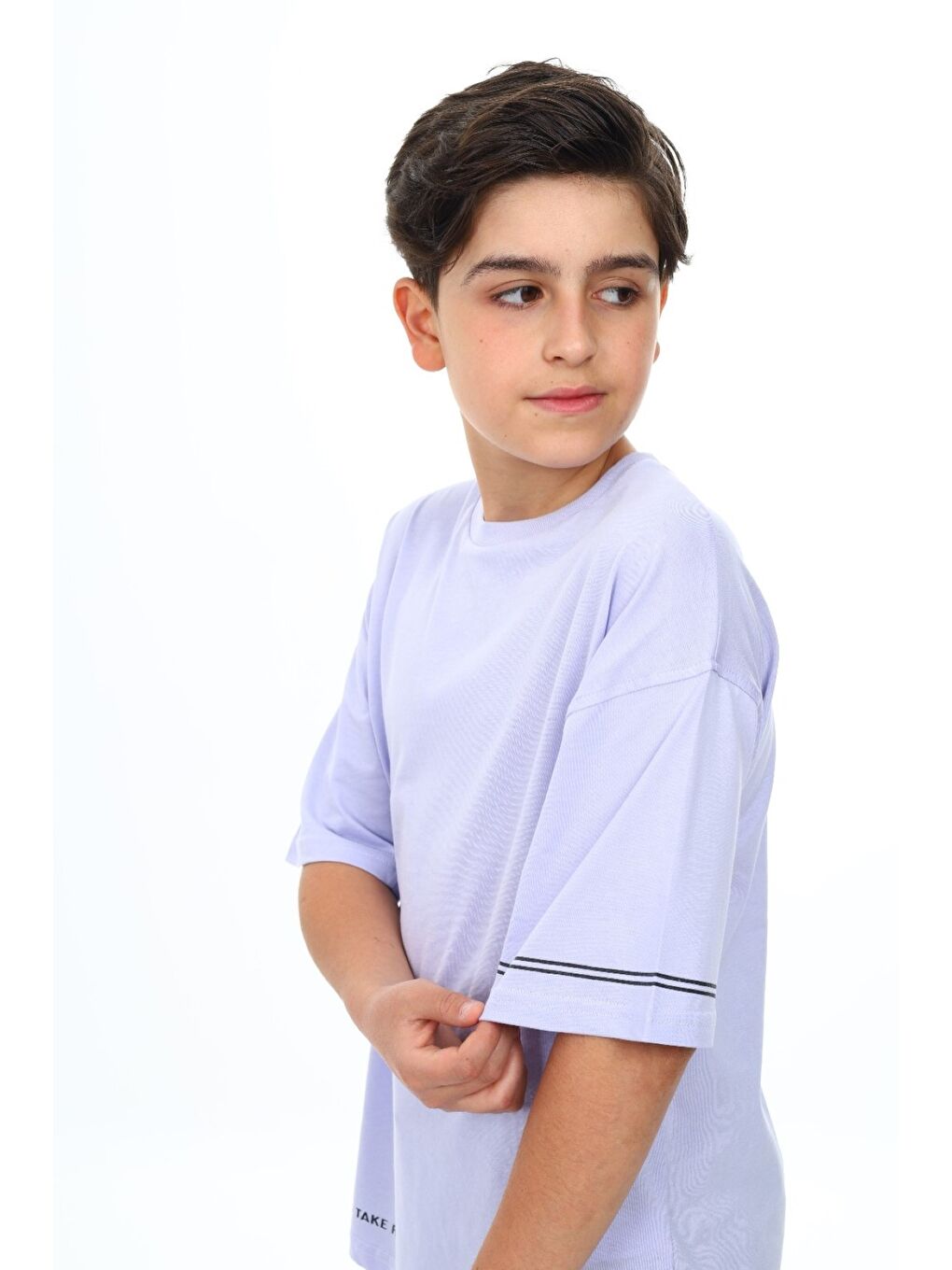 Lila Erkek Çocuk Bisiklet Yaka Düşük Omuz Kısa Kollu Arma Detaylı  Baskılı Tişört  24498-6