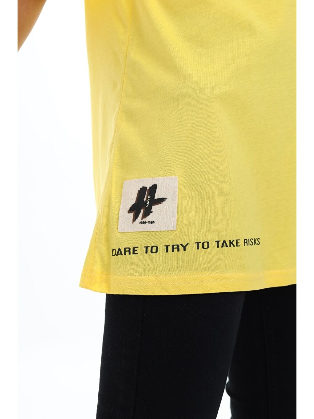 Sarı Erkek Çocuk Bisiklet Yaka Düşük Omuz Kısa Kollu Arma Detaylı  Baskılı Tişört  24498-4