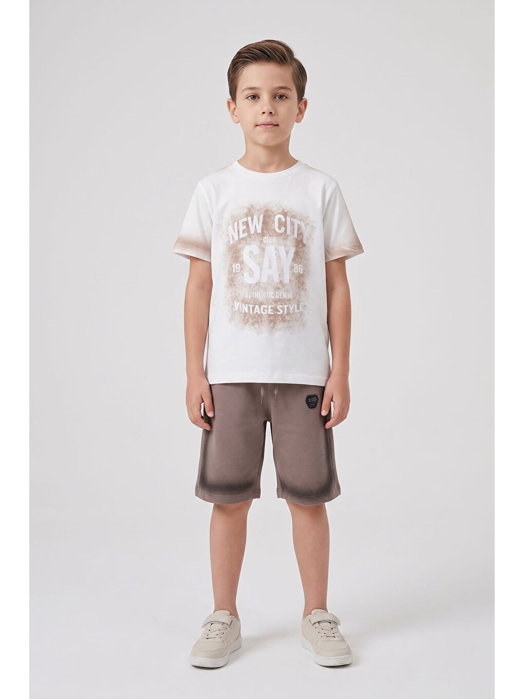 Kahverengi Kabartmalı Yazılı Tişörtlü Desenli Şortlu Erkek Çocuk 2li Takım 23816