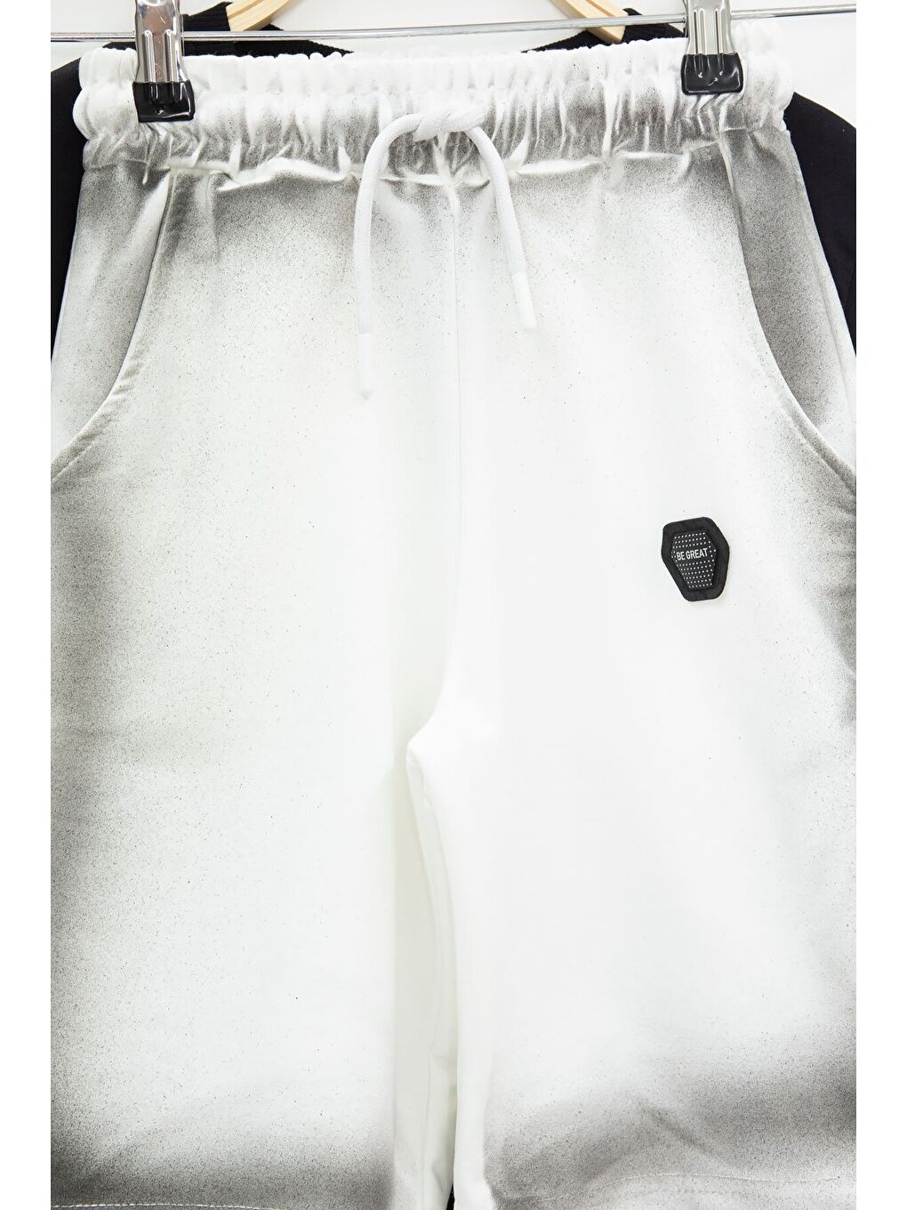 Siyah Kabartmalı Yazılı Tişörtlü Desenli Şortlu Erkek Çocuk 2li Takım 23817-4