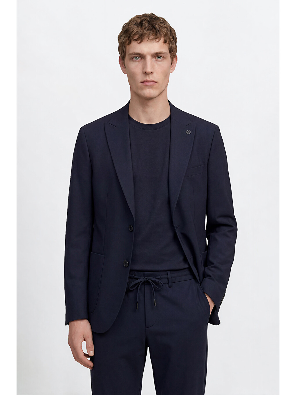 Erkek Lacivert Slim Fit Dar Kesim Kırlangıç Yaka Beli Bağlamalı Torba Cepli Takım Elbise-2