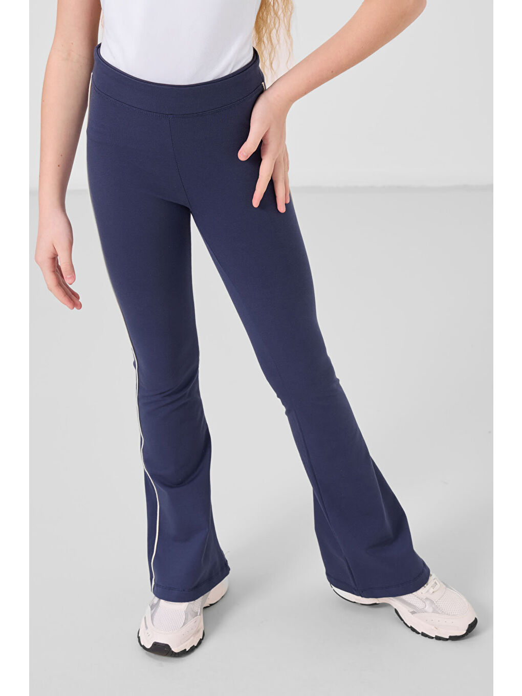 Lila Ekru-İndigo Pamuklu O Yaka Standart Fit Basic İspanyol Paça Kız Çocuk Tayt Takım - 75192-1