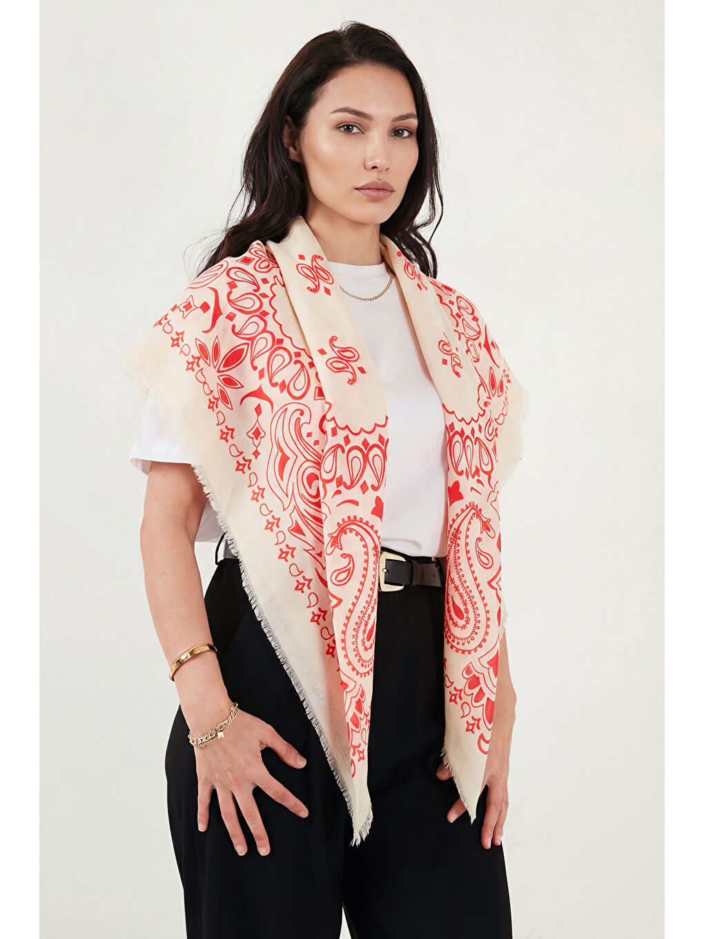 Mercan Pamuklu 110 x 110 cm Desenli Kadın Şal 6941400