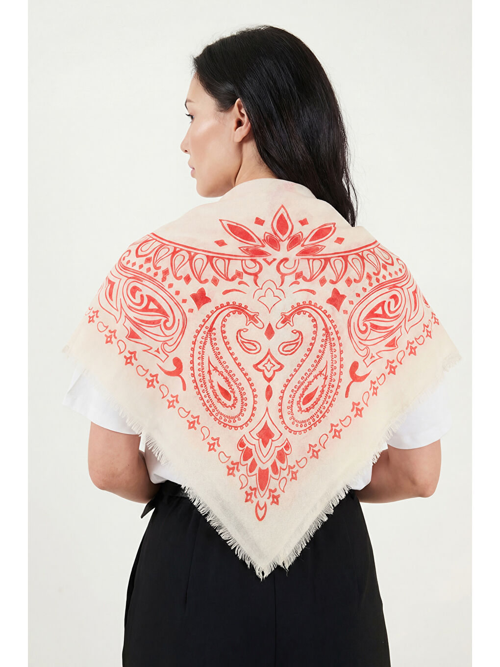 Mercan Pamuklu 110 x 110 cm Desenli Kadın Şal 6941400-3