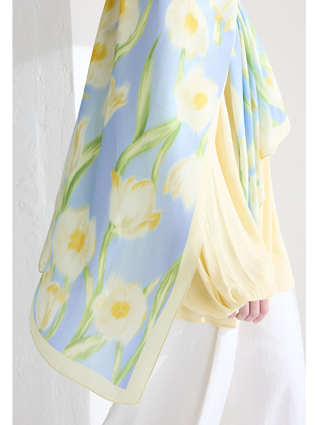 Sarı Irıs Garden Floş Viskon Şal Tereyağı-2