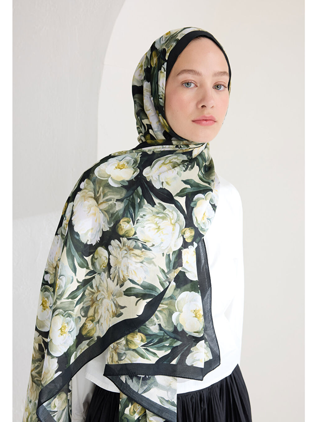 Lotus Floş Viskon Şal Siyah-2