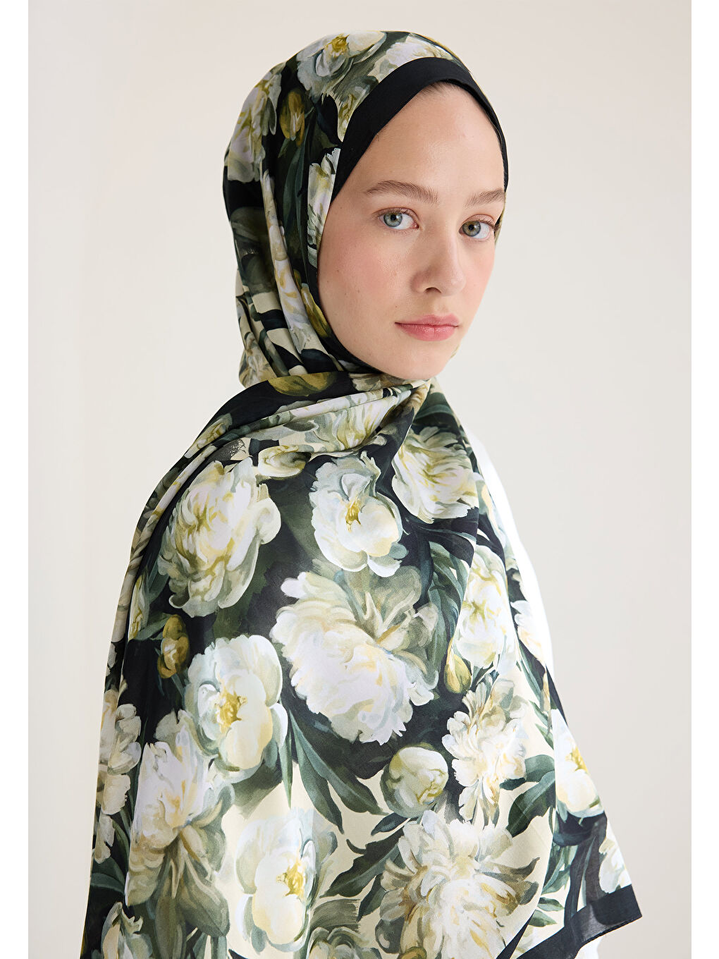 Lotus Floş Viskon Şal Siyah-3