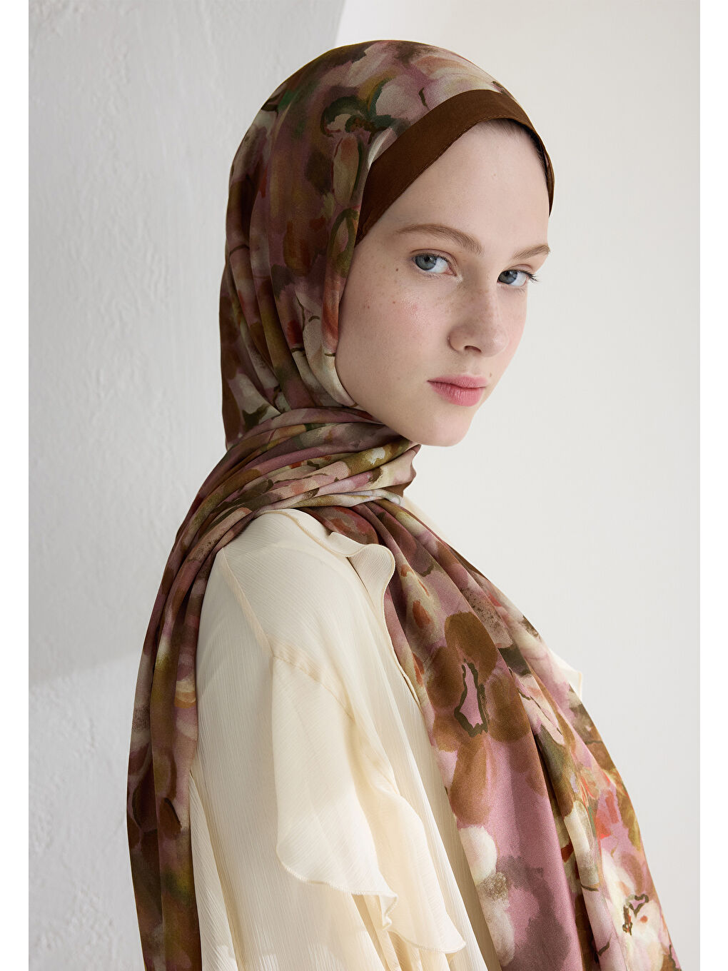 Kahverengi Hıbıscus Beauty Floş Viskon Şal Sütlü Kahve-1