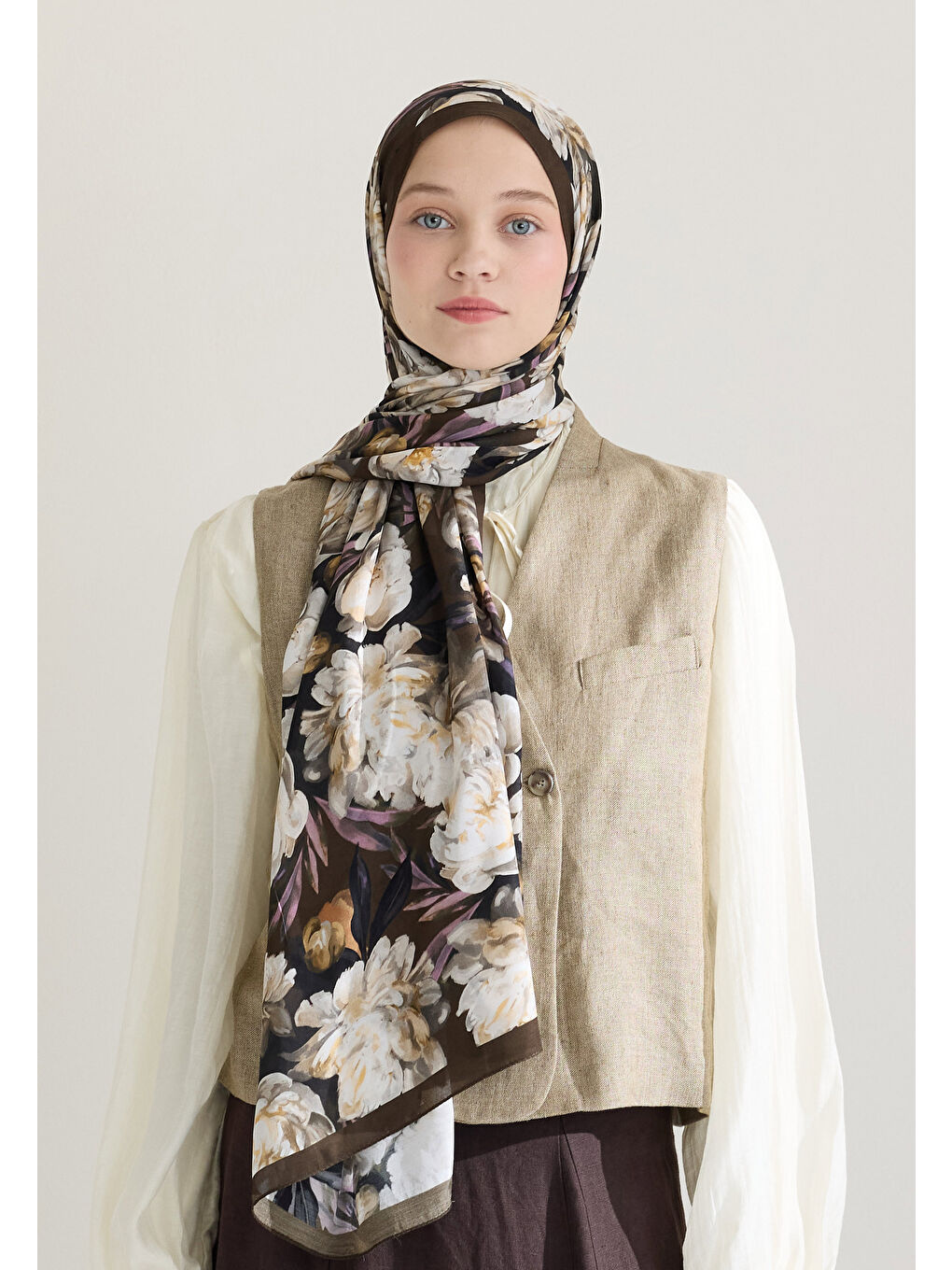 Kahverengi Lotus Floş Viskon Şal Kahve