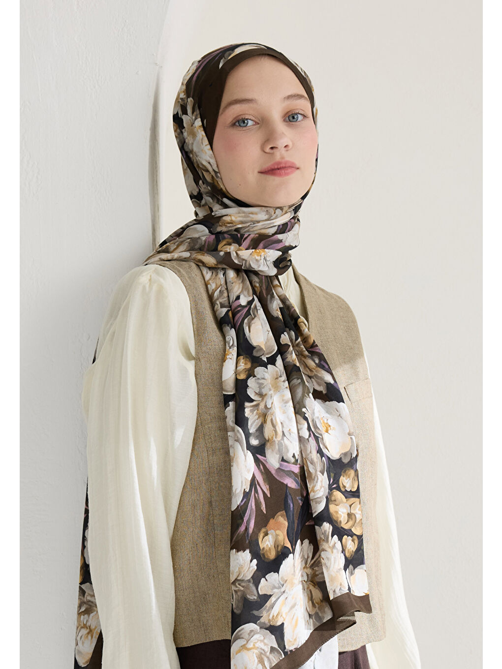 Kahverengi Lotus Floş Viskon Şal Kahve-3