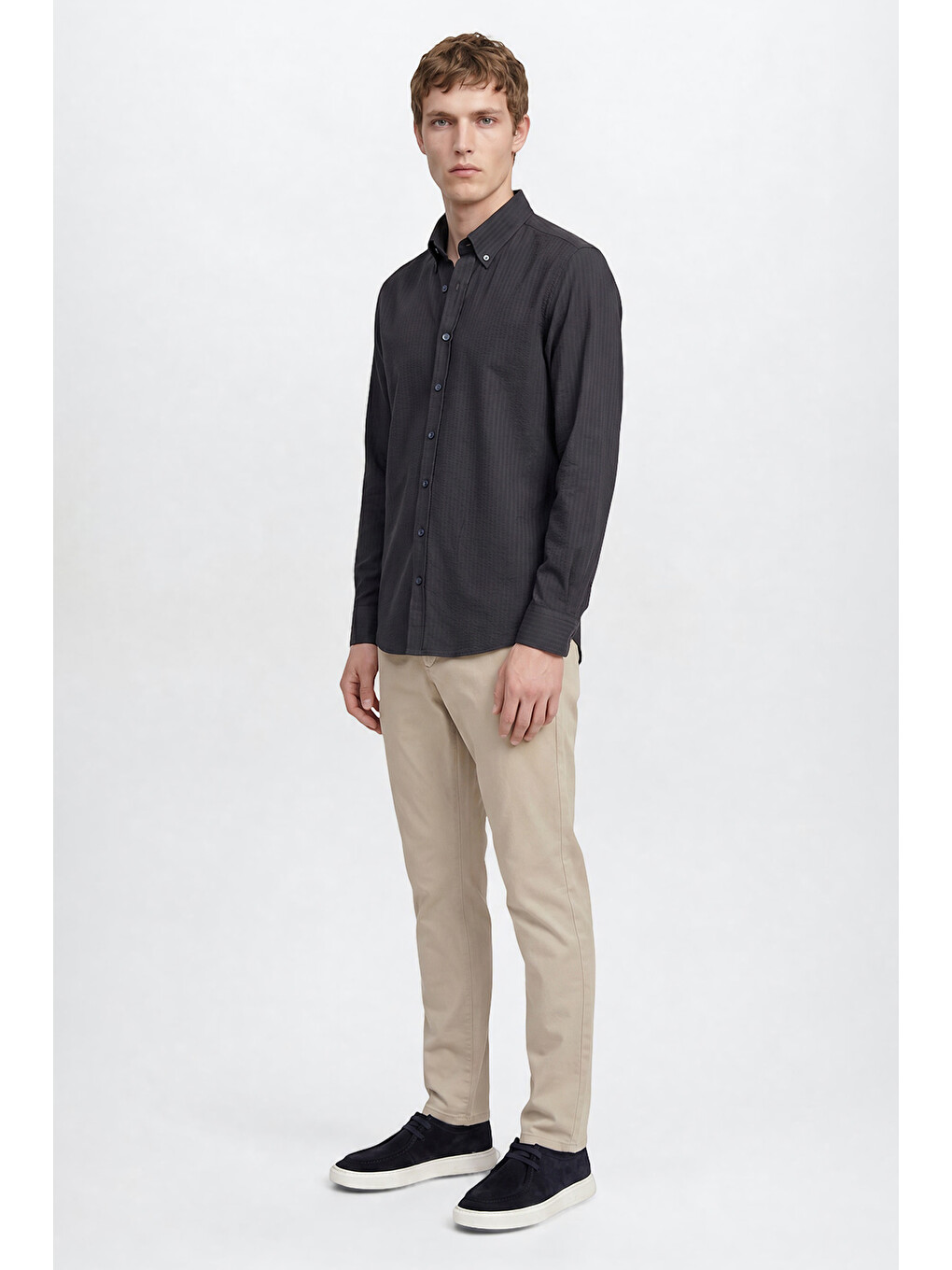 Erkek Lacivert Tailored Slim Fit Dar Kesim Düğmeli Yaka Gofre Desenli Travel Gömlek-1