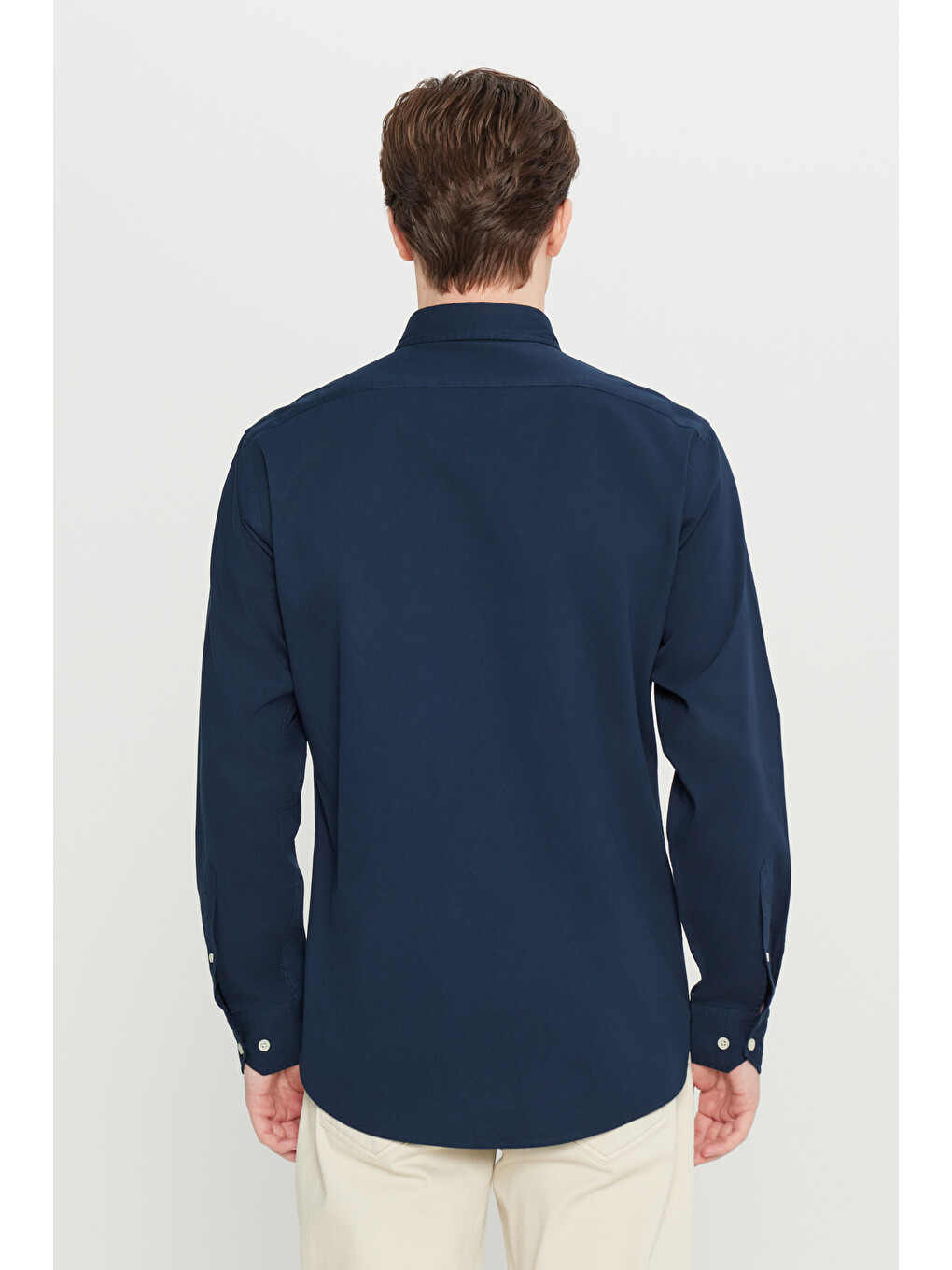 Erkek Lacivert Comfort Fit Rahat Kesim Düğmeli Yaka Kadife Gömlek-4