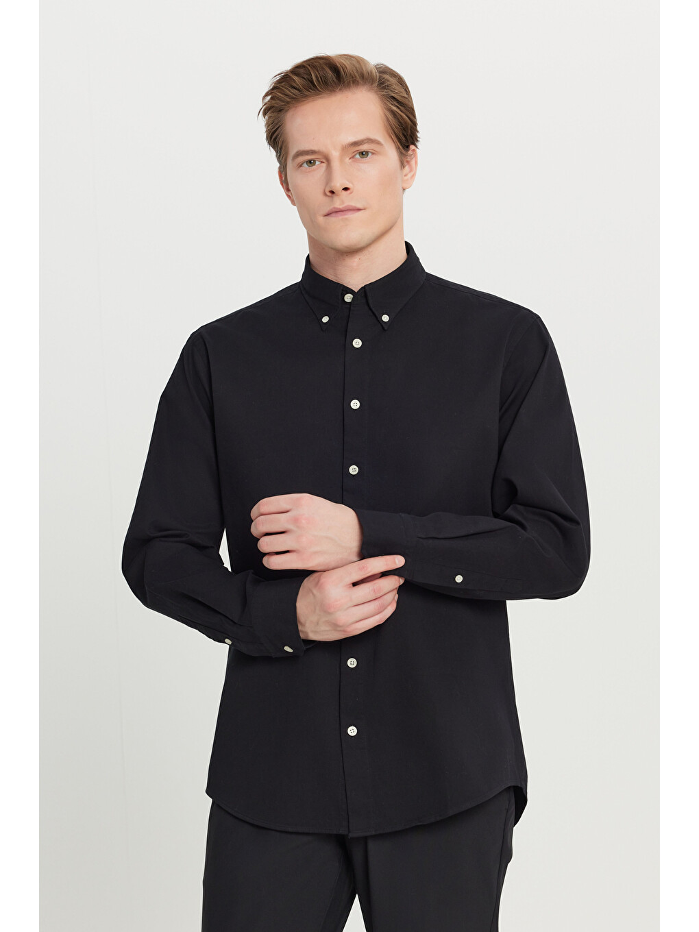 Erkek Siyah Comfort Fit Rahat Kesim Düğmeli Yaka Kadife Gömlek-2