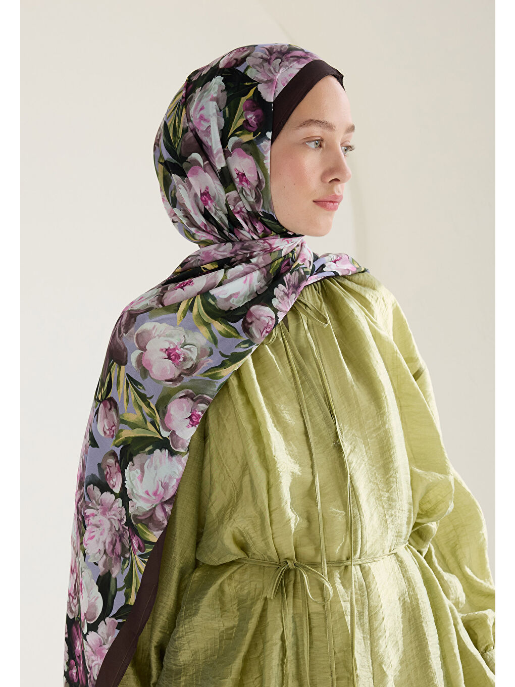 Kırmızı Lotus Floş Viskon Şal Erik Çürüğü