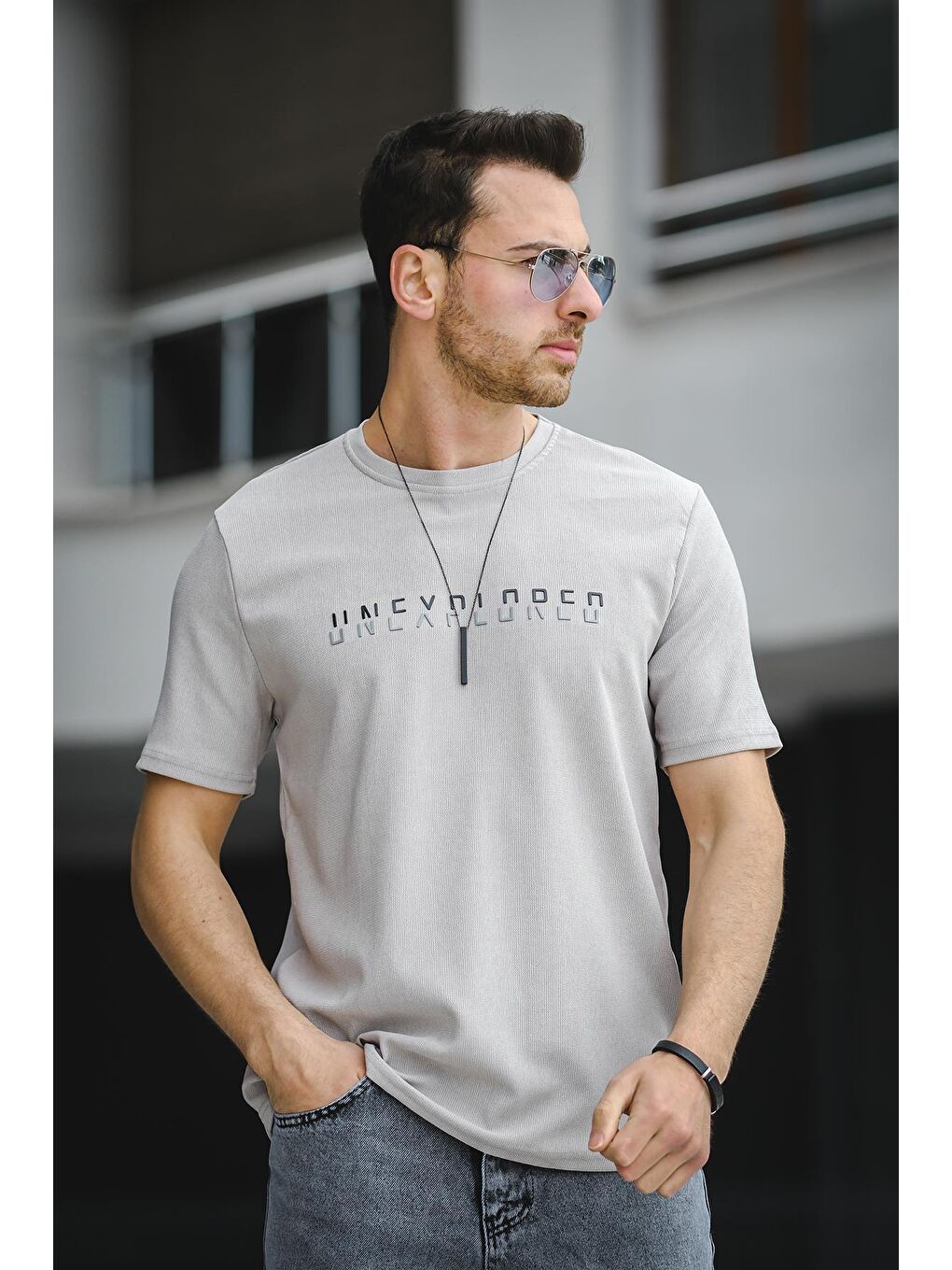 Gri Unexplored Baskılı Comfort Fit Bisiklet Yaka Likralı Erkek Tişört-1