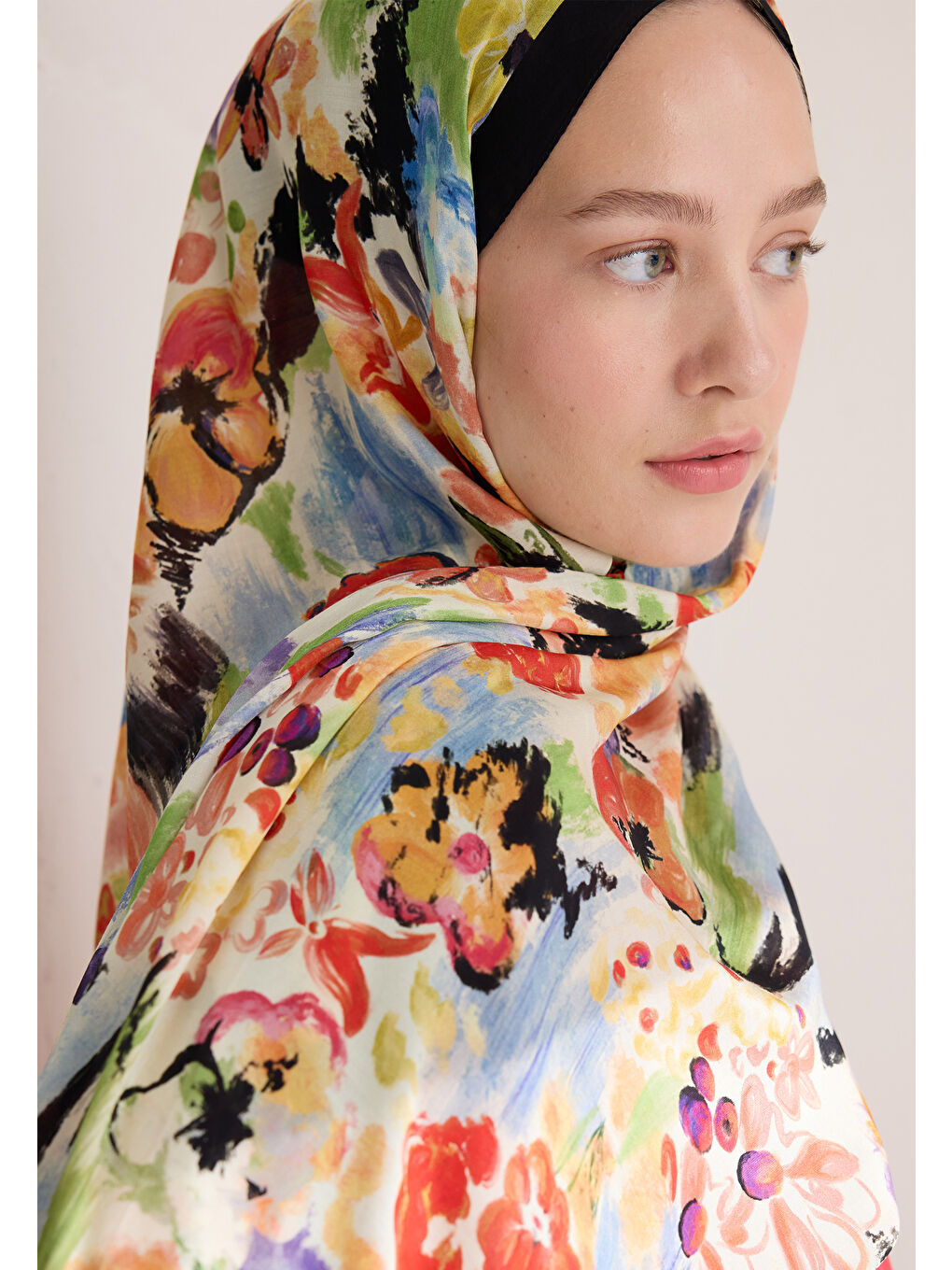 Vınnıe Floş Viskon Şal Siyah-1