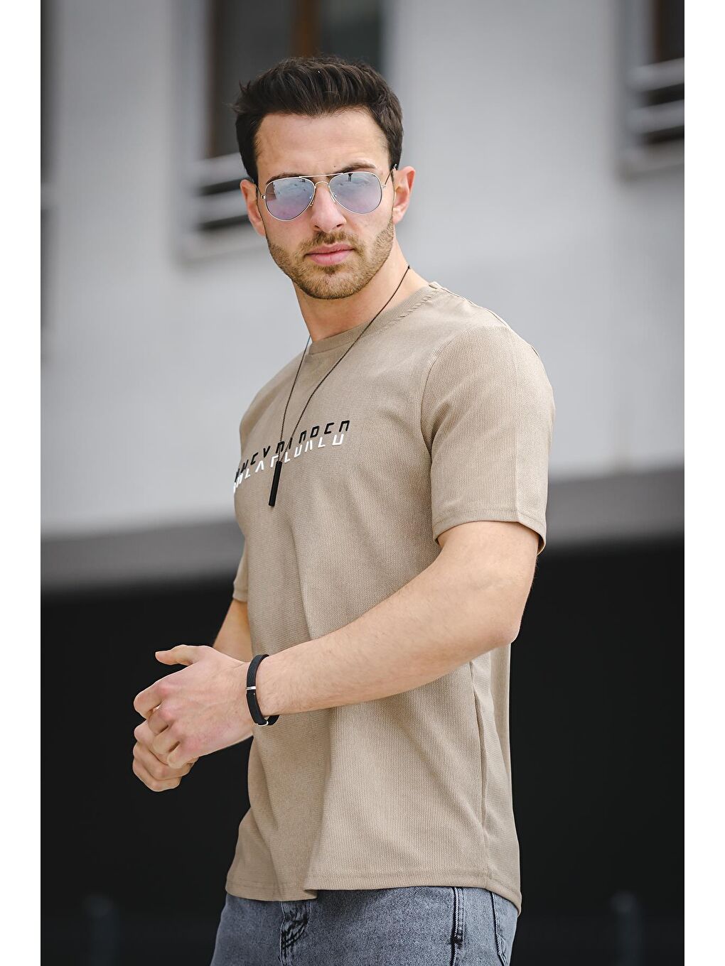 Bej Unexplored Baskılı Comfort Fit Bisiklet Yaka Likralı Erkek Tişört-2