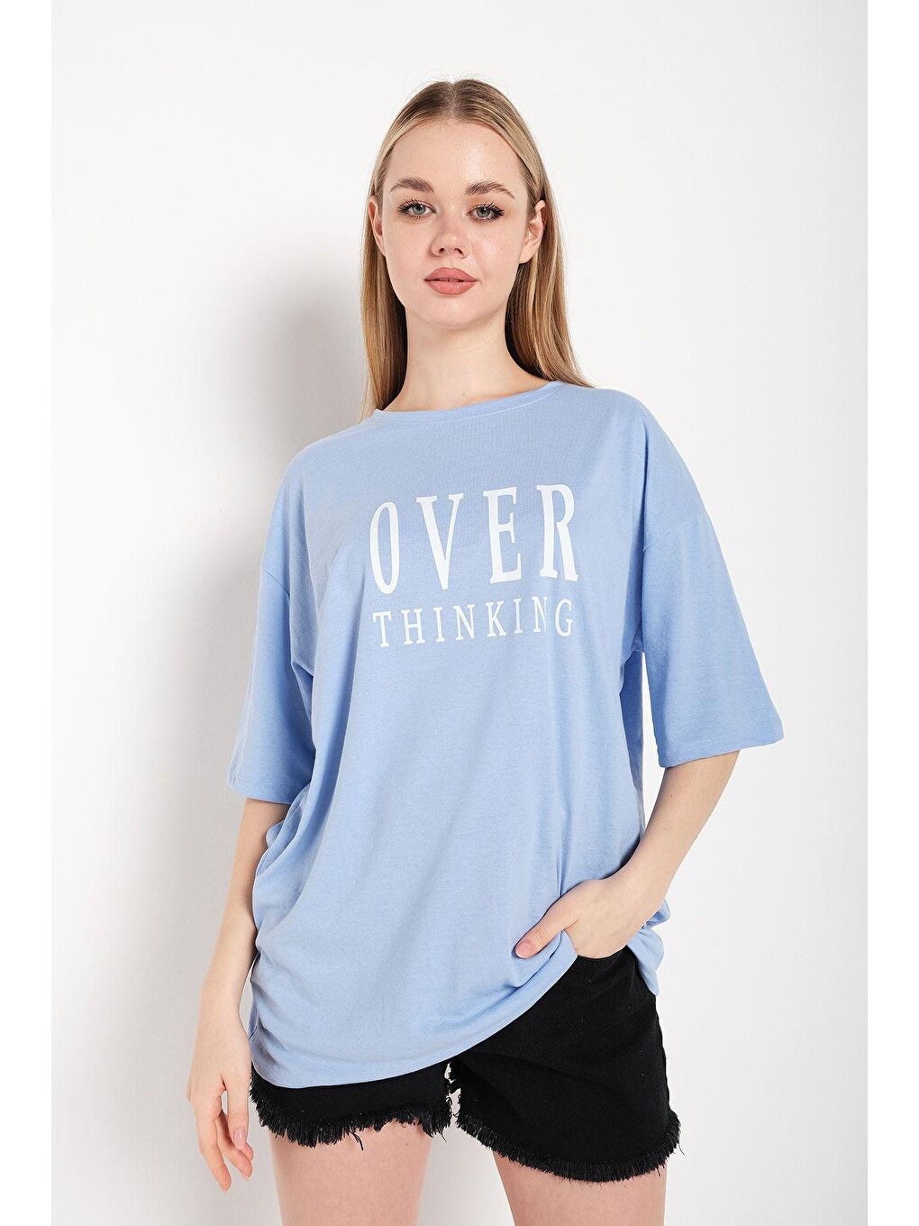 Trendseninle Bebek Mavisi Kadın Bebe Mavisi Over Thinking Baskılı Oversize T-shirt