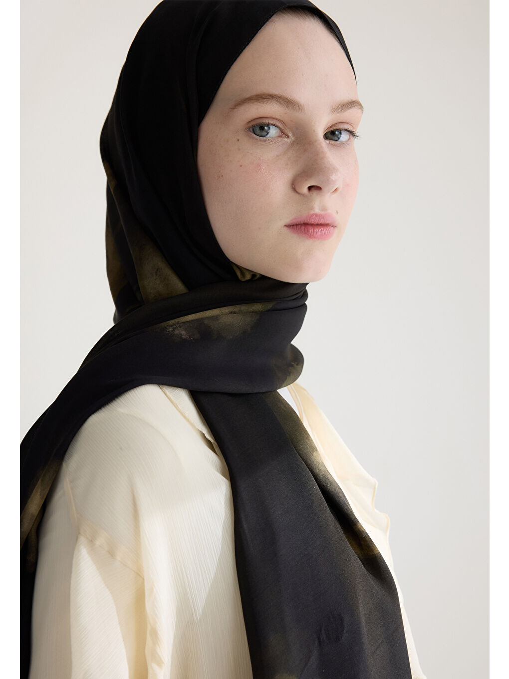 Polly Floş Viskon Şal Siyah-3