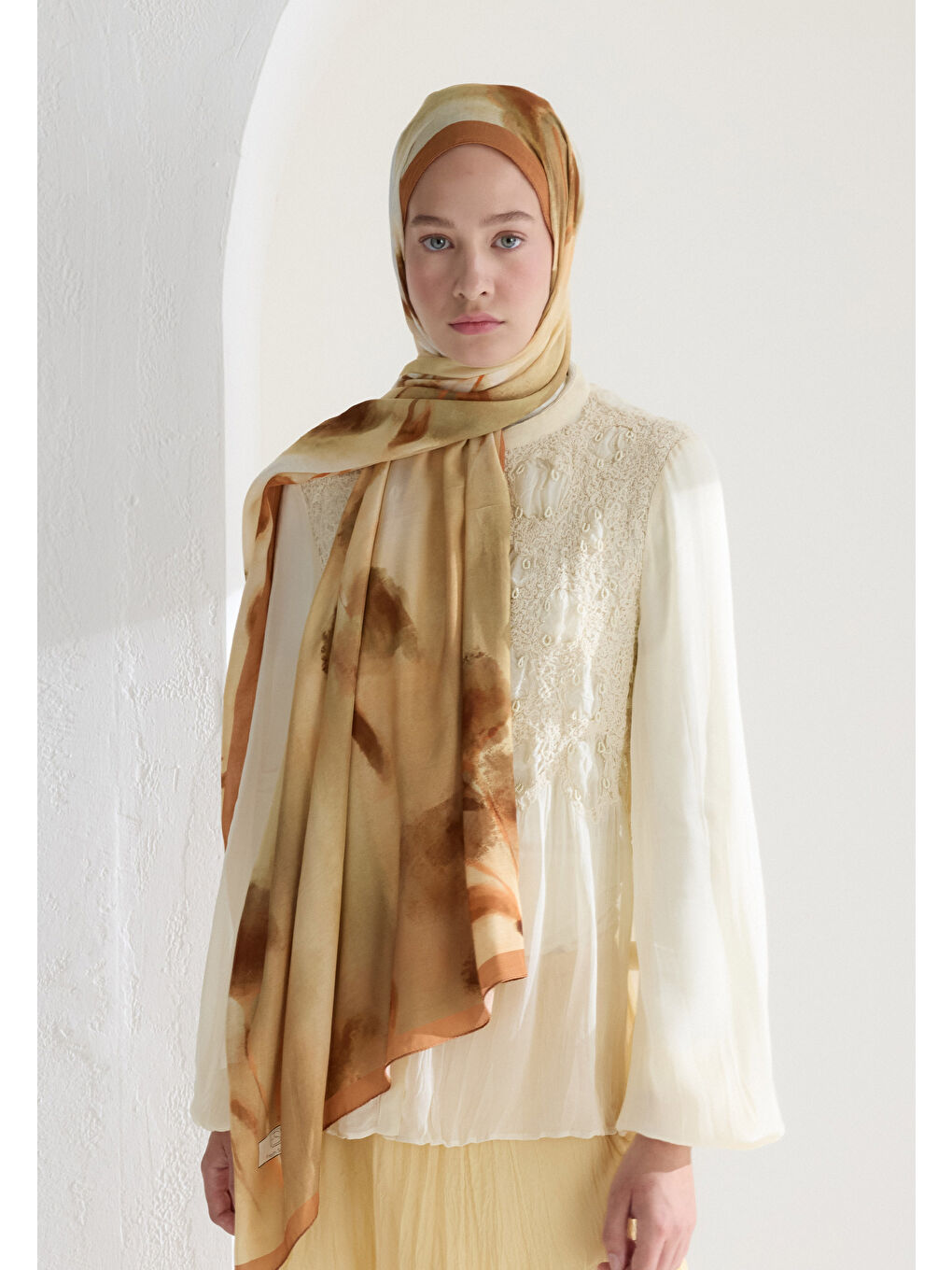 Sarı Polly Floş Viskon Şal Sahra-1