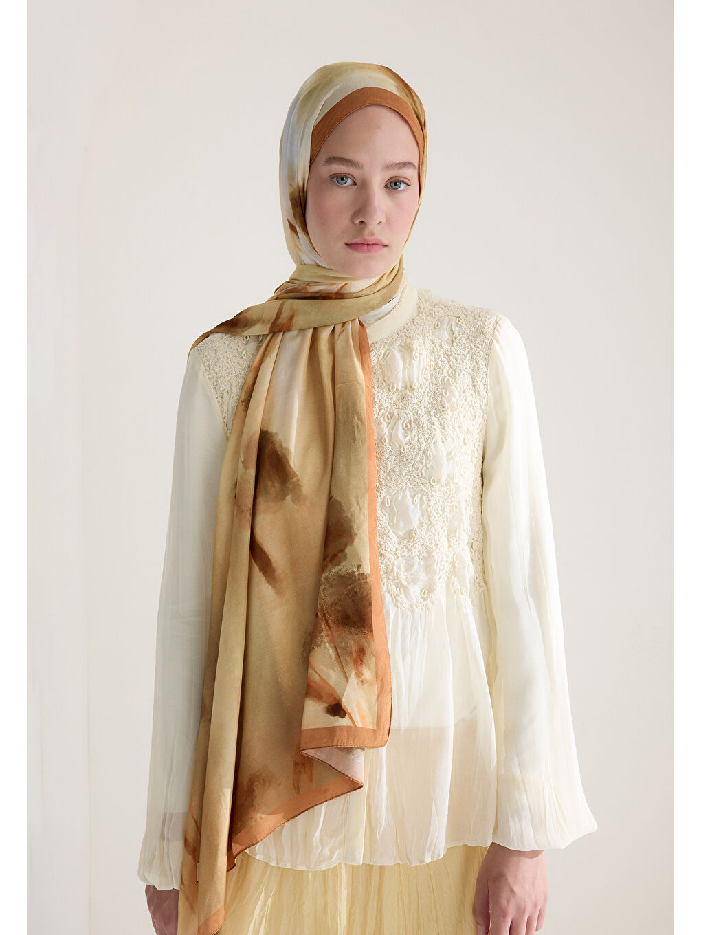 Sarı Polly Floş Viskon Şal Sahra-2