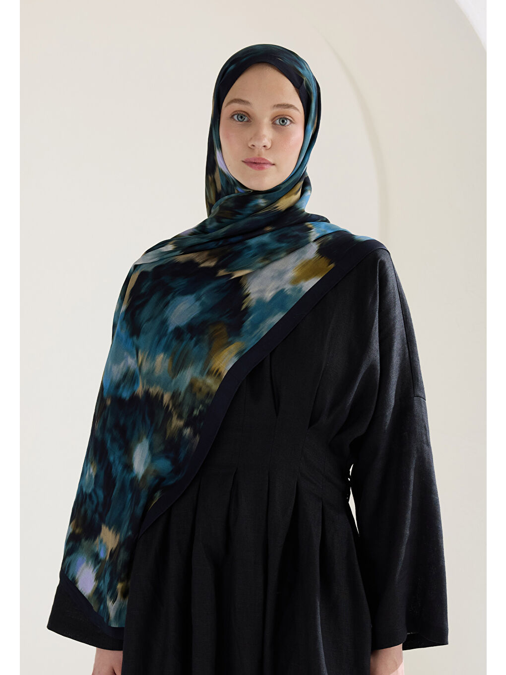 Sweet Peony Floş Viskon Şal Lacivert