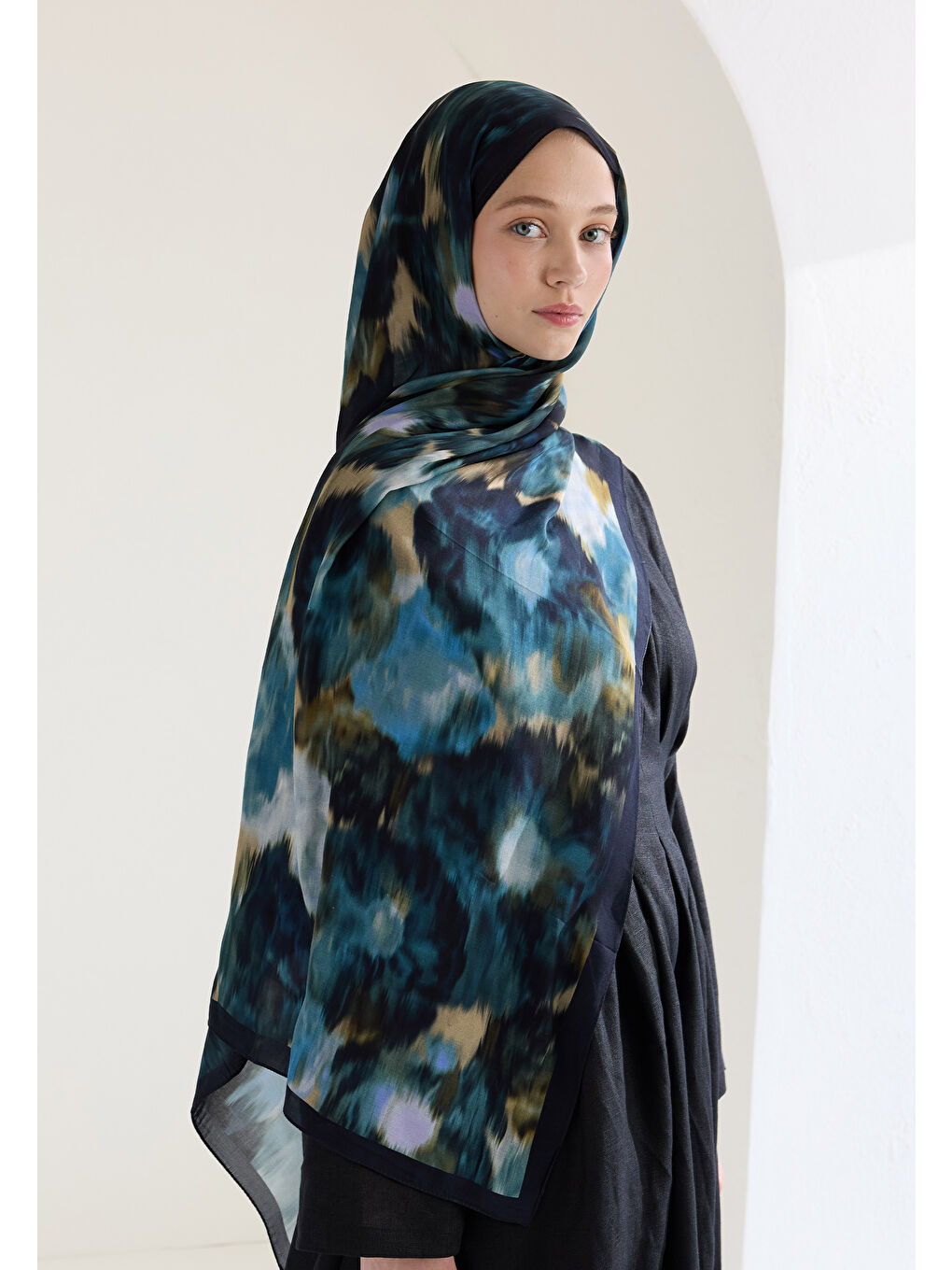 Sweet Peony Floş Viskon Şal Lacivert-1