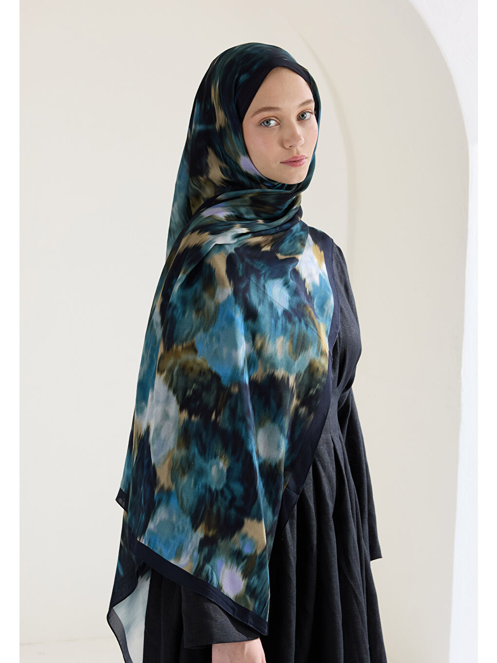 Sweet Peony Floş Viskon Şal Lacivert-3