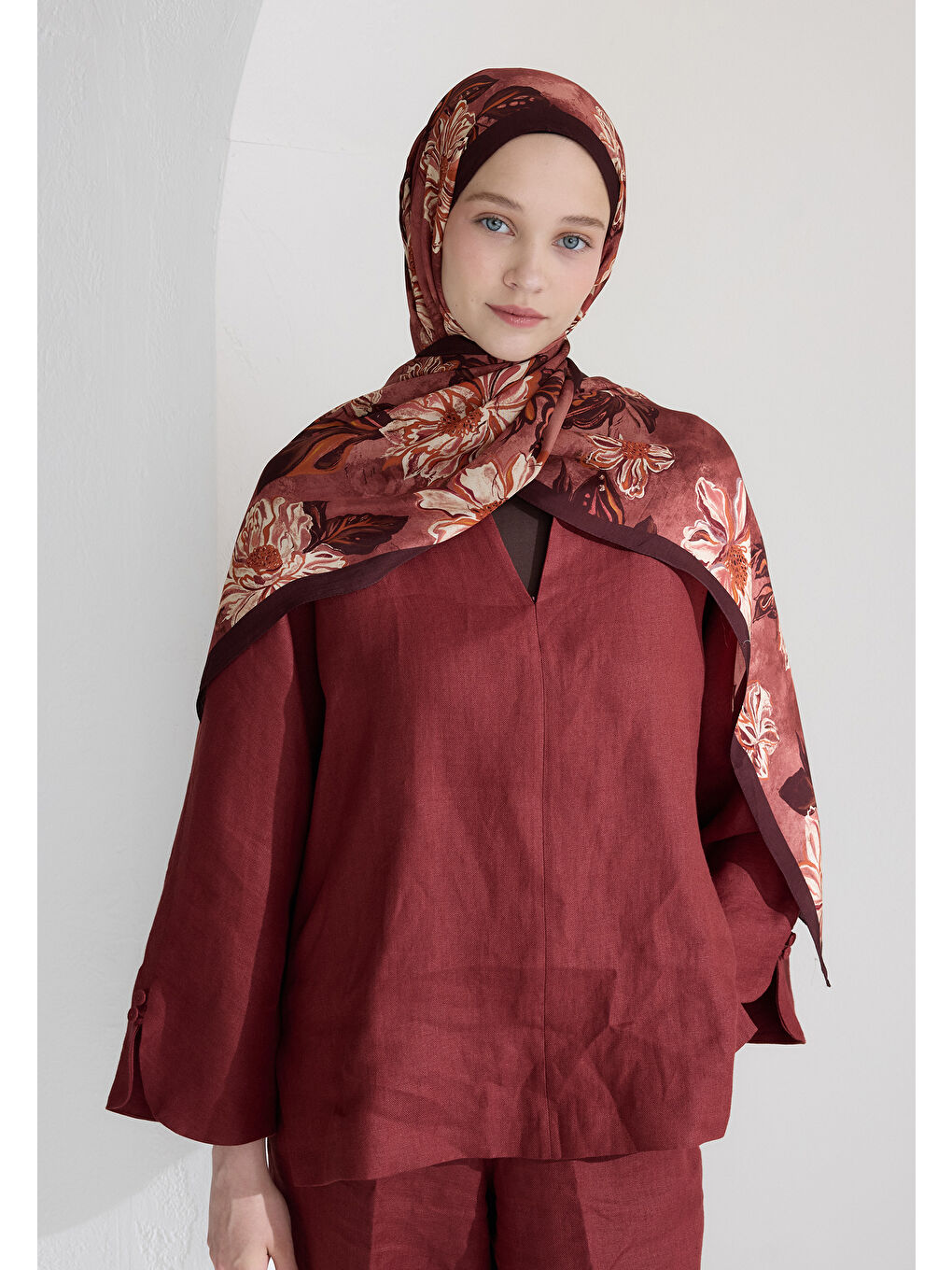 Kırmızı Jasmıne Floş Viskon Şal Erik Çürüğü-1