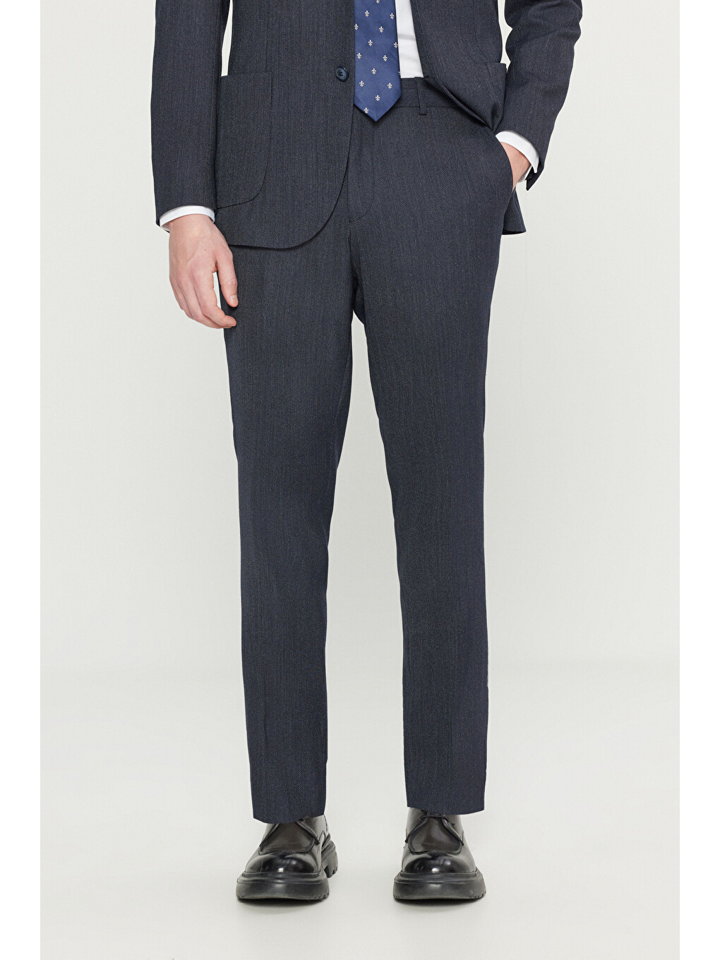 Erkek Lacivert Yünlü Slim Fit Dar Kesim Mono Yaka Torba Cepli Desenli Esnek Takım Elbise-4