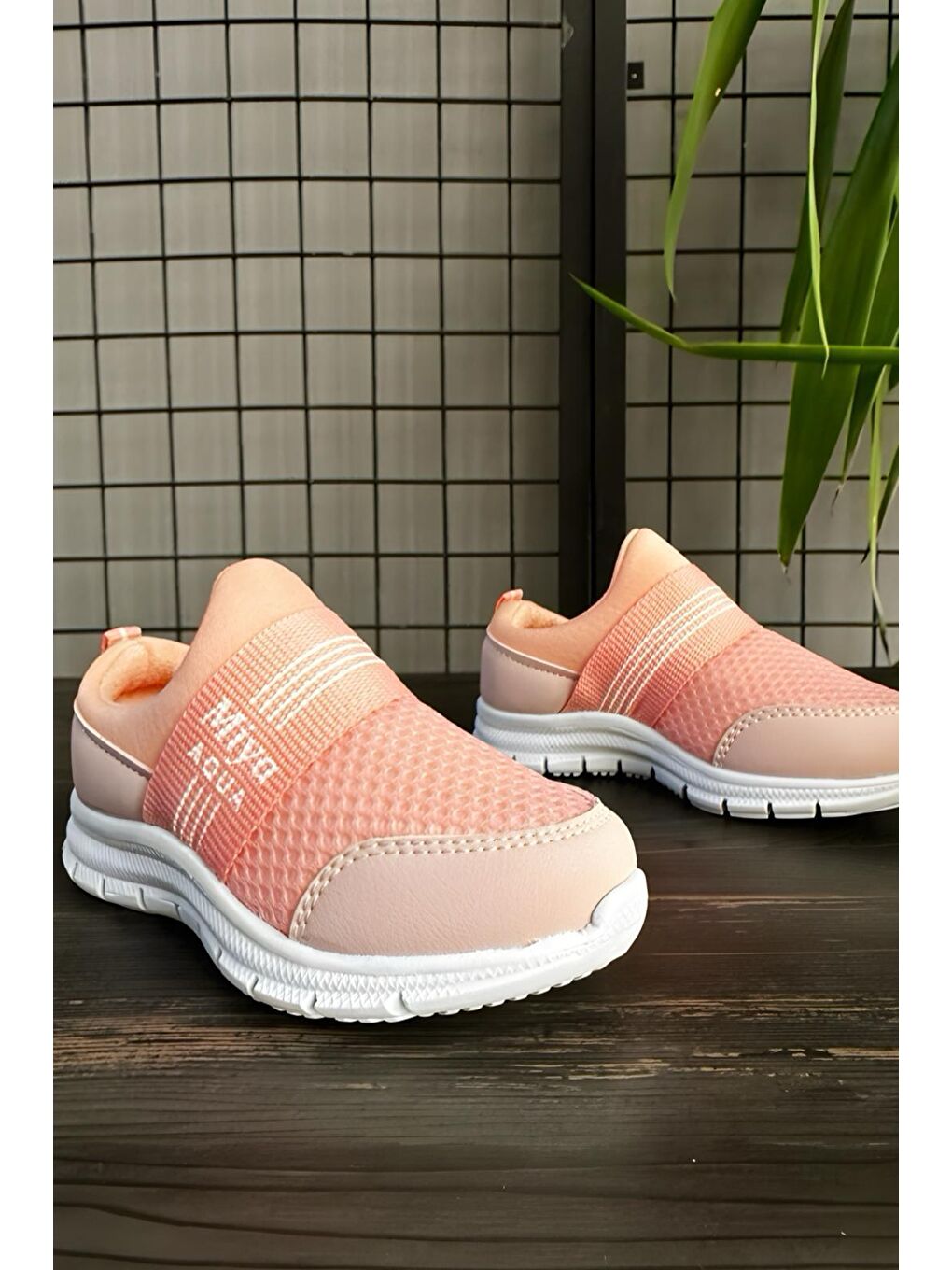 Pembe Layana Fileli Rahat Taban Unisex Bebek Çocuk Spor Ayakkabı