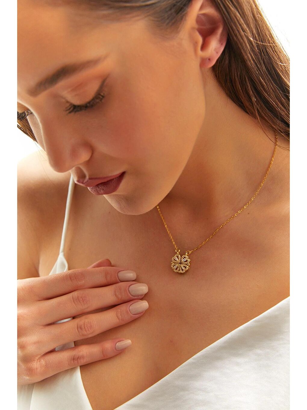 Sarı Kadın Aksesuar Çelik Mıknatıslı Yonca Kolye-4