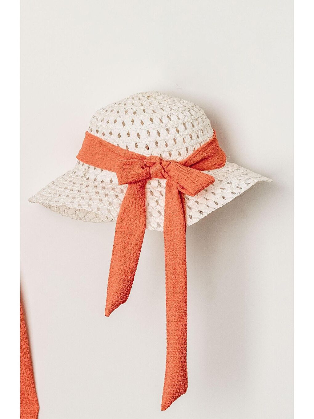 Pembe Tatlı Fitilli Şapkalı Fiyonklu Kız Bebek Elbisesi-6