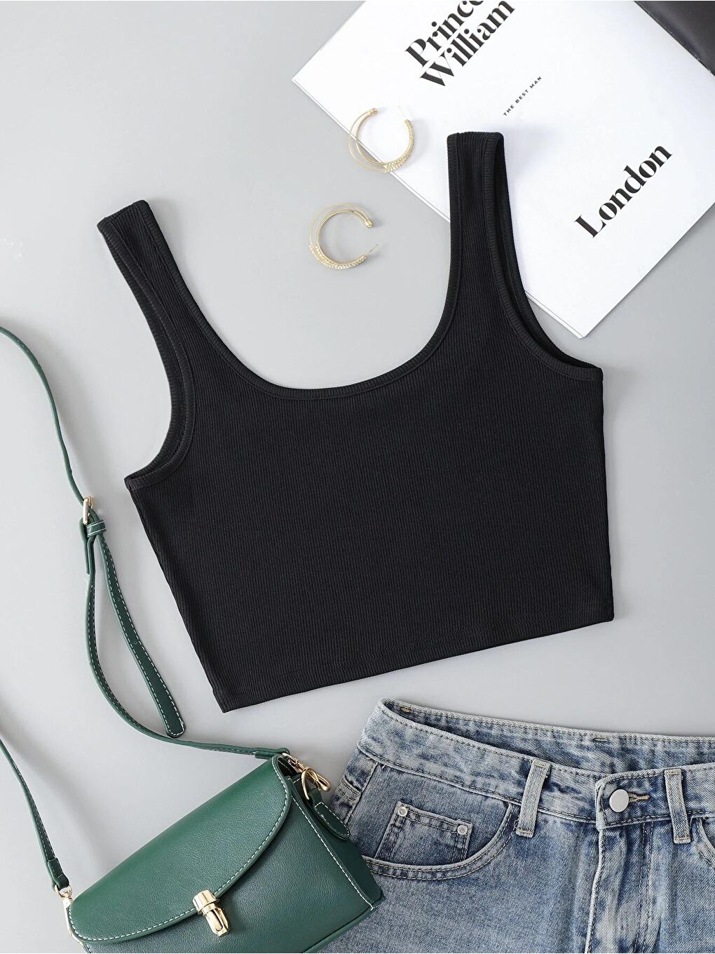 Trendseninle Siyah Kadın Siyah Askılı Crop Top Bluz