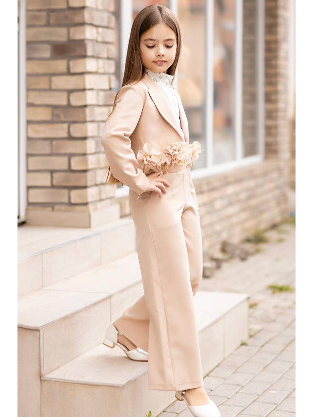Ekru Kız Çocuk Çiçek Broş Detaylı Blazer Ceket Halter Yaka Taş Detaylı Bluz Krem Alt Üst Takım-1