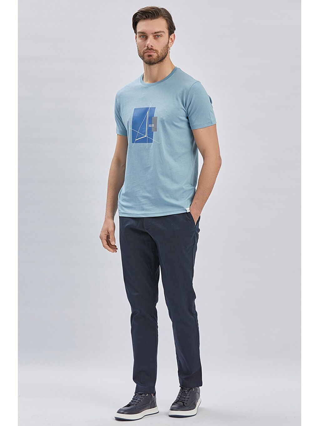 Koyu Mavi Baskılı Bez Ayağı Bisiklet Yaka %100 Pamuk Casual Slim Fit Dar Kesim Tişört 1011240167