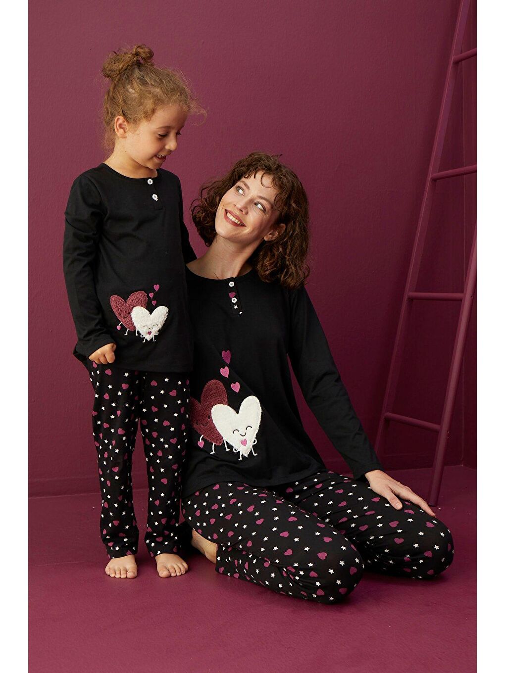 Siyah Kız Çocuk Kalp Desenli Pamuklu Pijama Takım 8036