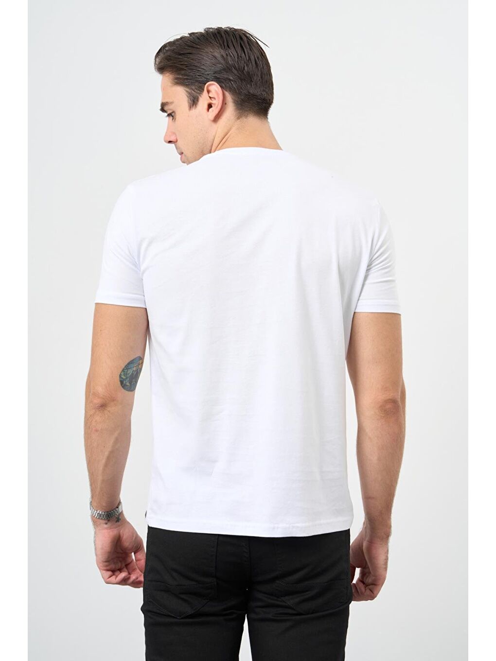 Beyaz Kısa Kol Düz Bez Ayağı Bisiklet Yaka Casual Slim Fit Tişört 1011245193-4