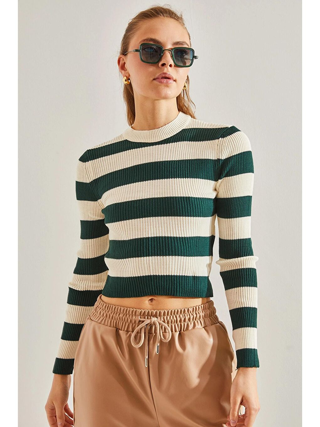 Mor Kadın Çizgili Yarım Balıkçı Yaka Crop Triko Bluz-3