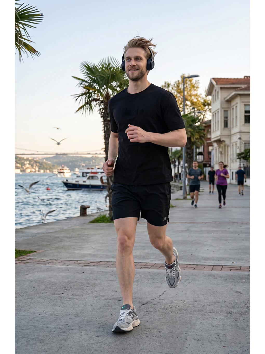 Siyah Pamuklu Regular Fit Baskılı Bisiklet Yaka T Shirt 5904061