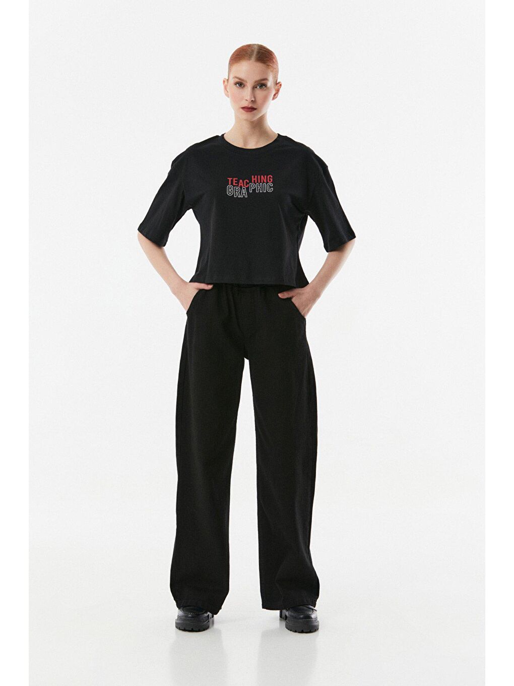 Siyah Yazı Baskılı Bisiklet Yaka Tişört-1