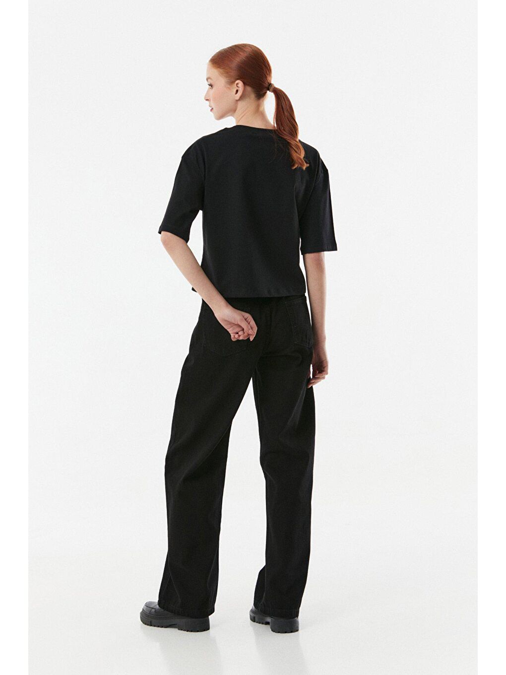 Siyah Yazı Baskılı Bisiklet Yaka Tişört-4