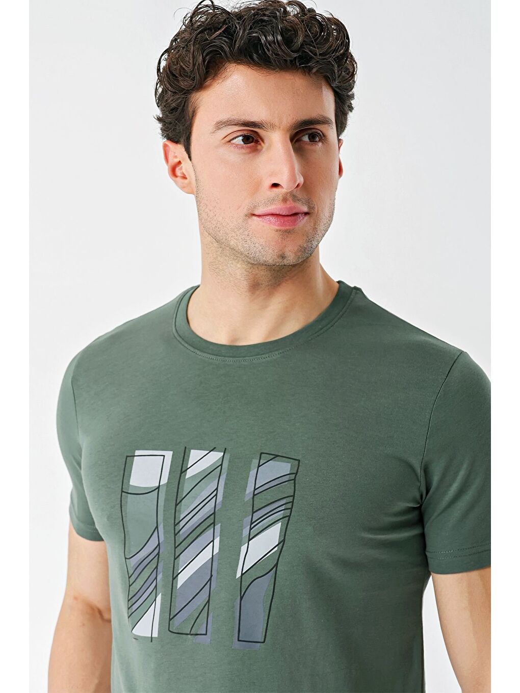 Koyu Haki Baskılı Bez Ayağı Bisiklet Yaka %100 Pamuk Casual Slim Fit Dar Kesim Tişört 1011240165-1