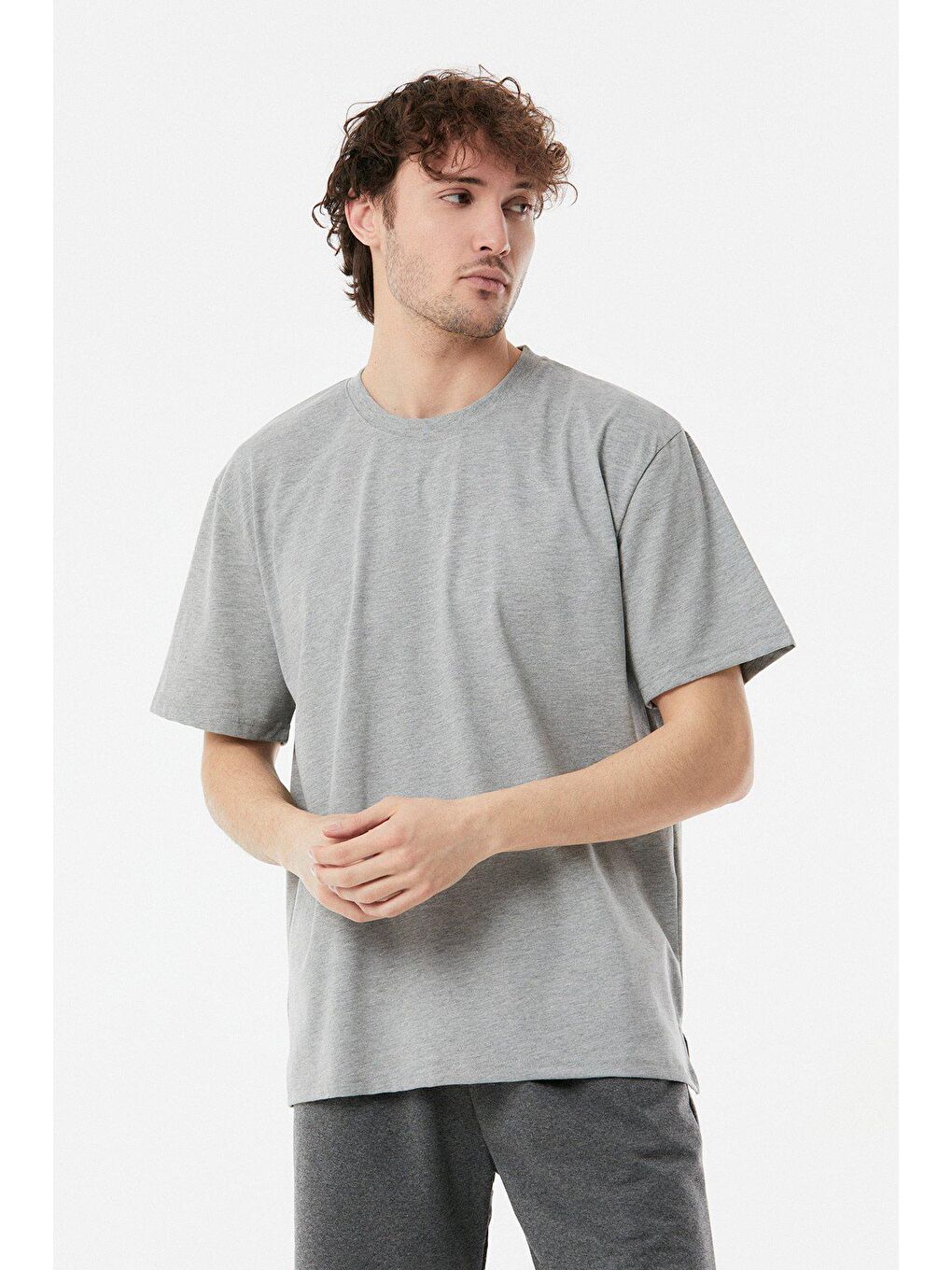 Gri Basic Bisiklet Yaka Oversize Tişört