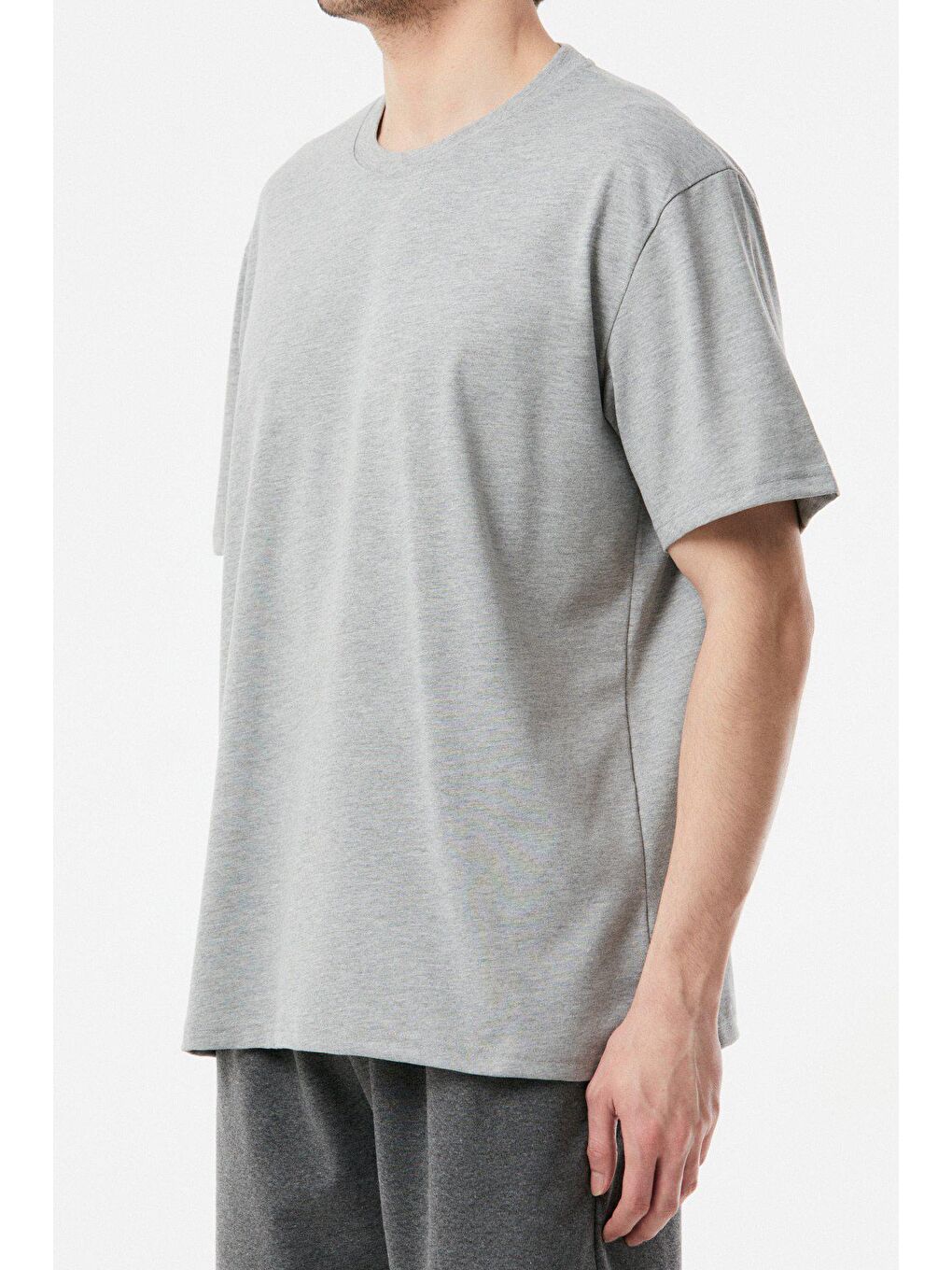 Gri Basic Bisiklet Yaka Oversize Tişört-3